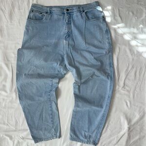 Denim&Co Relaxed Fit Light Blue Jeans-Size 16-Plus Size